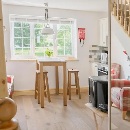 Riverbank Holiday home